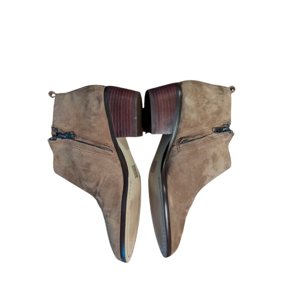 J. Crew Tan suede leather side Interior zip Heeled Sleek Ankle Boots EUC sz 8